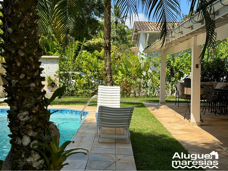 Casa com Piscina Privativa a 150m da Praia de Pauba
