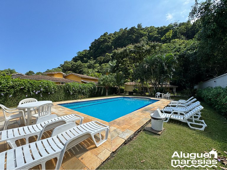 House with Private Pool 150m from Pauba Beach