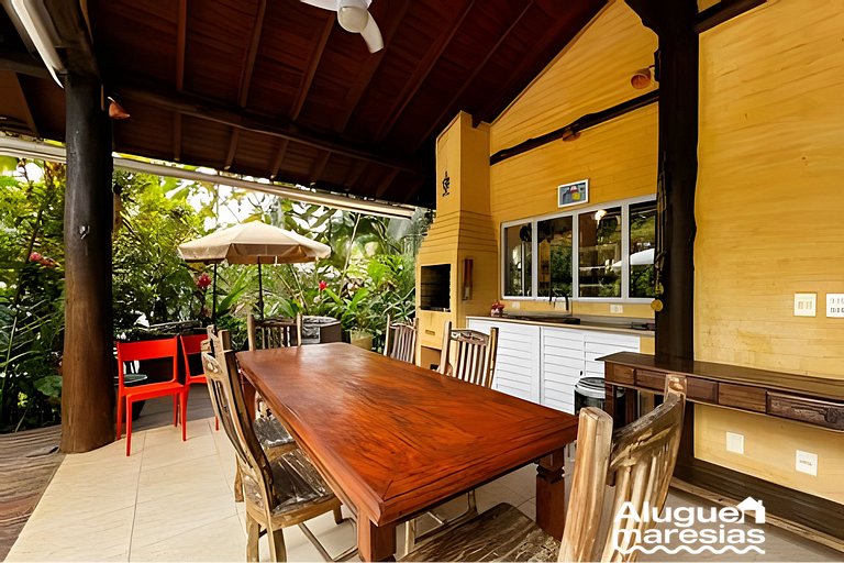 Private pool, 3 suites with air conditioning