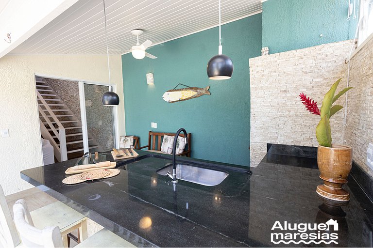 Charming and Modern House - Prime Location