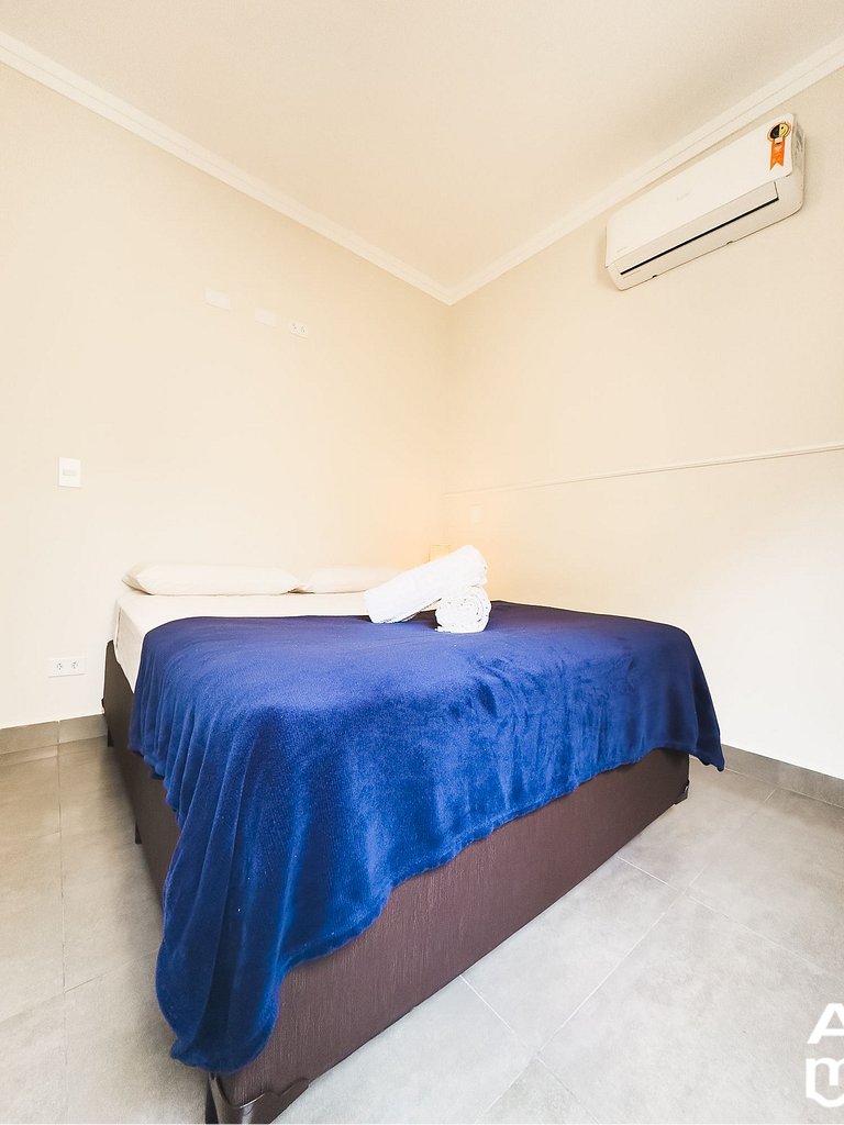 Relax in the Jacuzzi with bath salts 250m from the beach