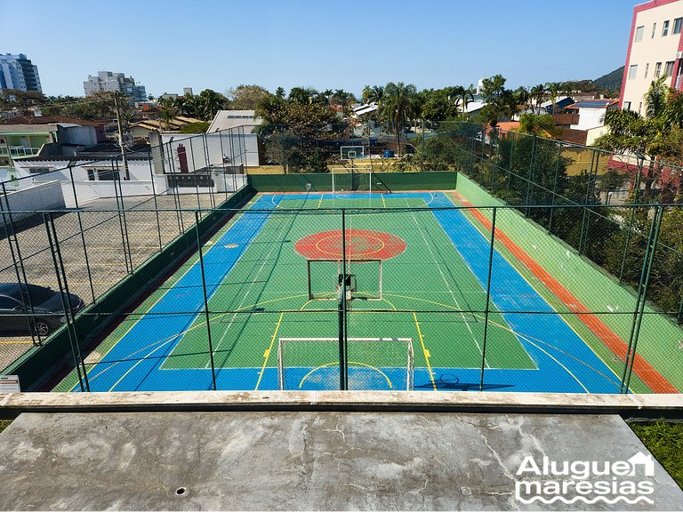 250m from the sea, swimming pool and bed linen