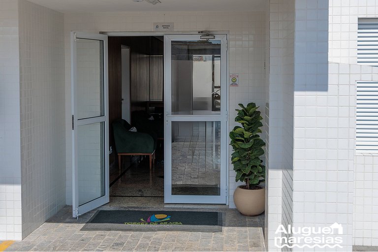 250m from the sea, swimming pool and bed linen