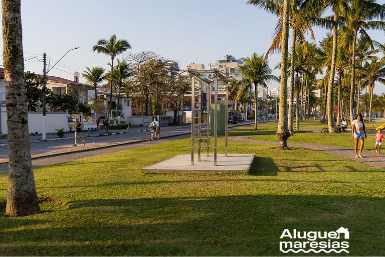 A 250m del mar, piscina y ropa de cama.