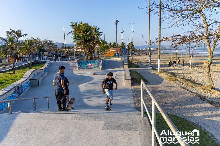 250m do mar, Piscina e Roupas de Cama