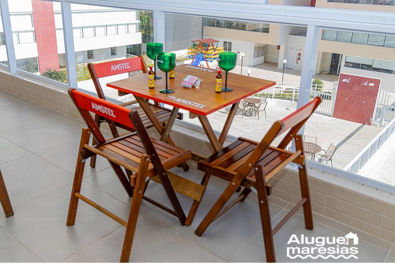 250m from the sea, swimming pool and bed linen