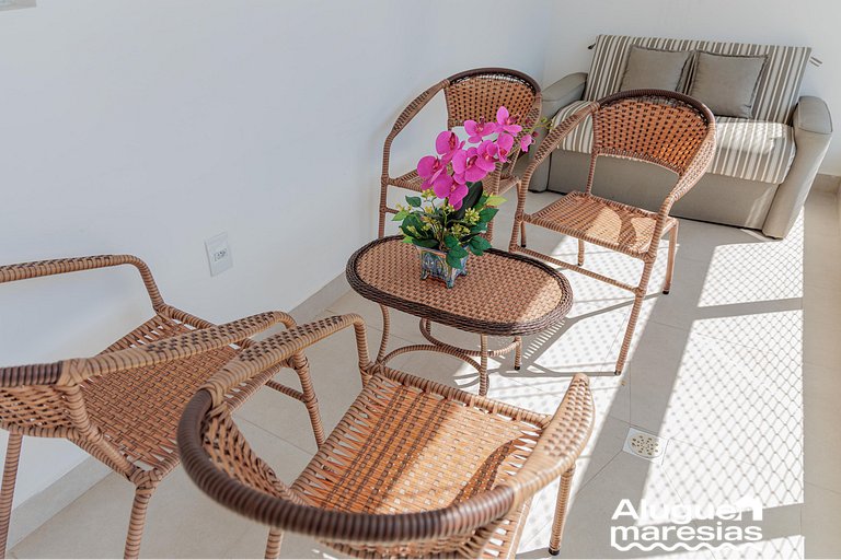 250m from the sea, swimming pool and bed linen