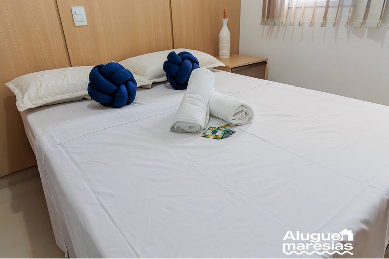 A 250m del mar, piscina y ropa de cama.