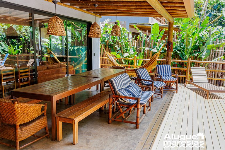 Eco House with Heated Jacuzzi