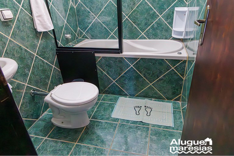 Unique view | bed linen and bath towels