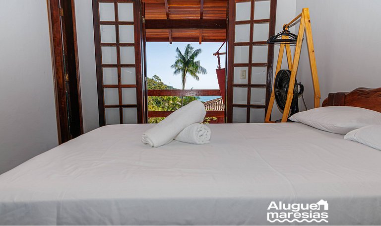 Unique view | bed linen and bath towels