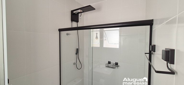 A 250m del mar, piscina y ropa de cama.