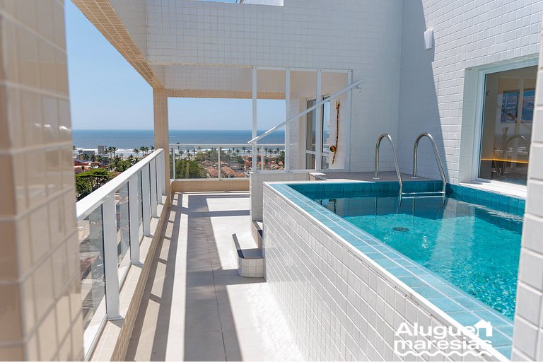 A 250m del mar, piscina y ropa de cama.