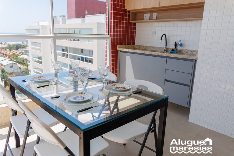 250m from the sea, swimming pool and bed linen