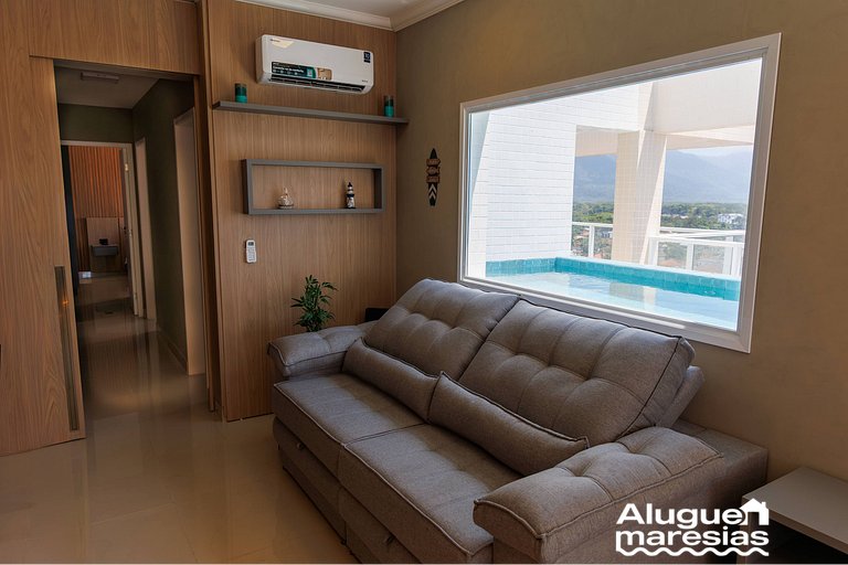 250m do mar, Piscina e Roupas de Cama