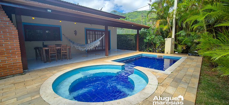 House with private pool in Paúba, a village